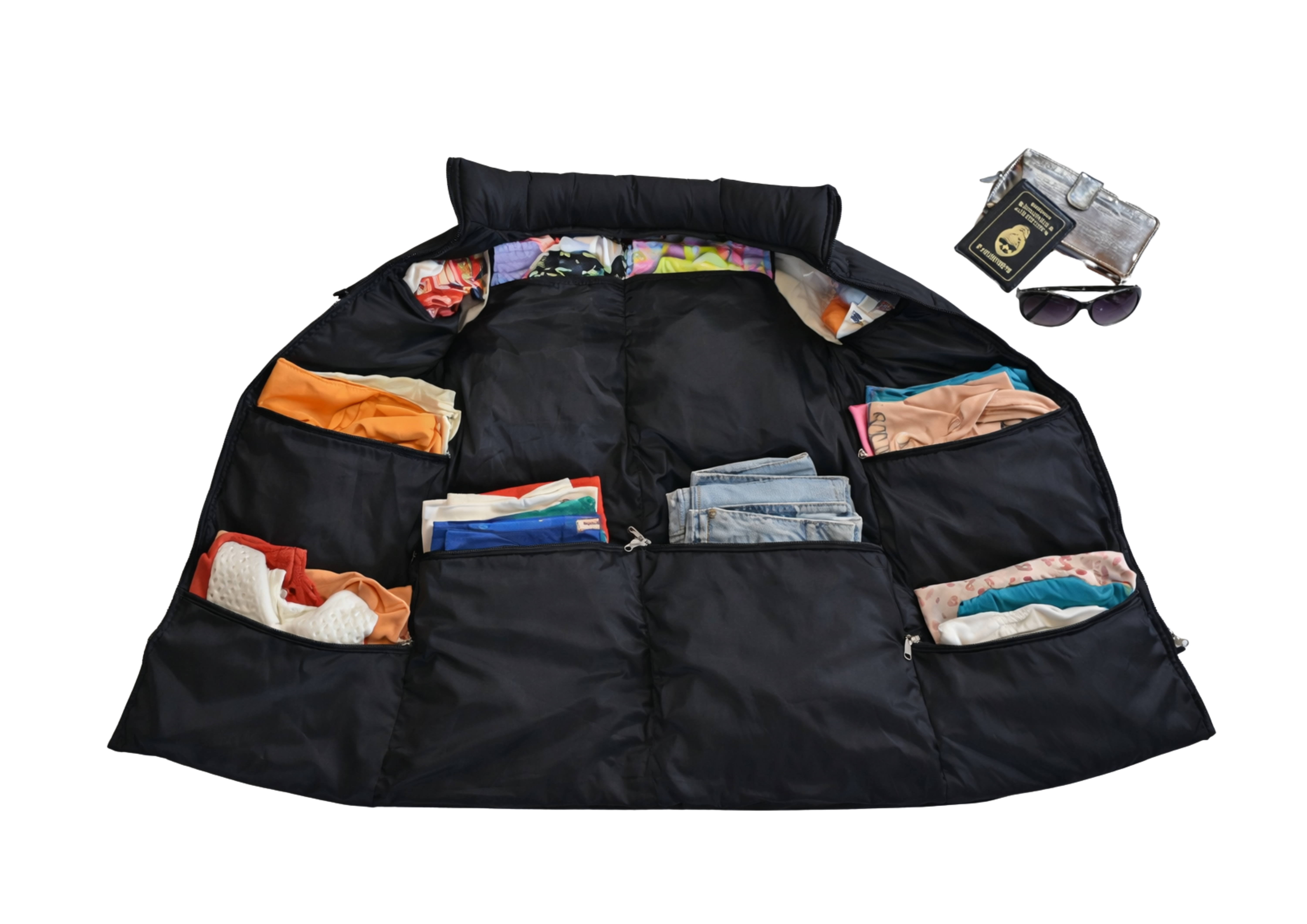 Chaleco SIN MALETA desplegado completamente mostrando todos sus compartimentos para ropa